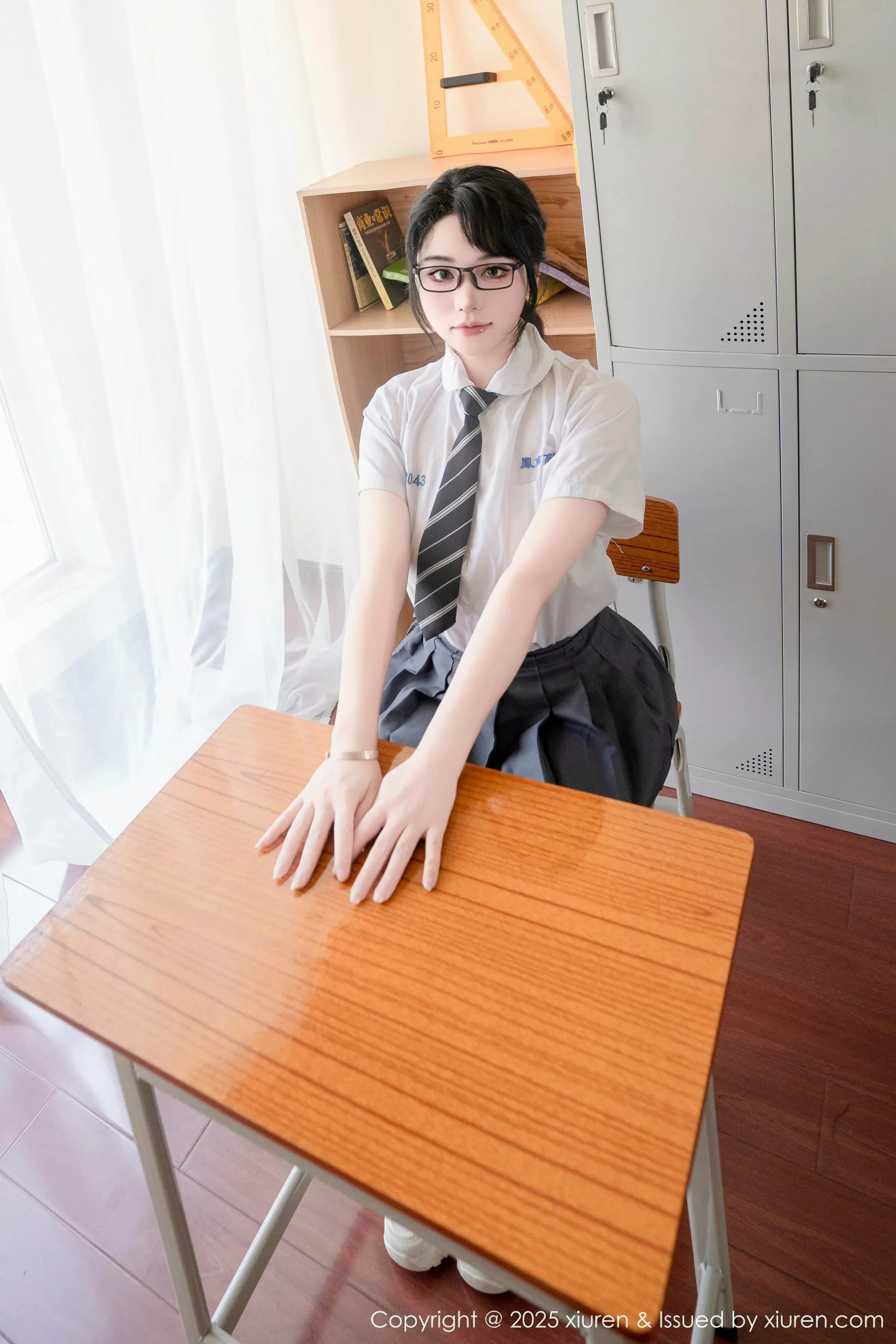 汐汐爱吃草莓写真