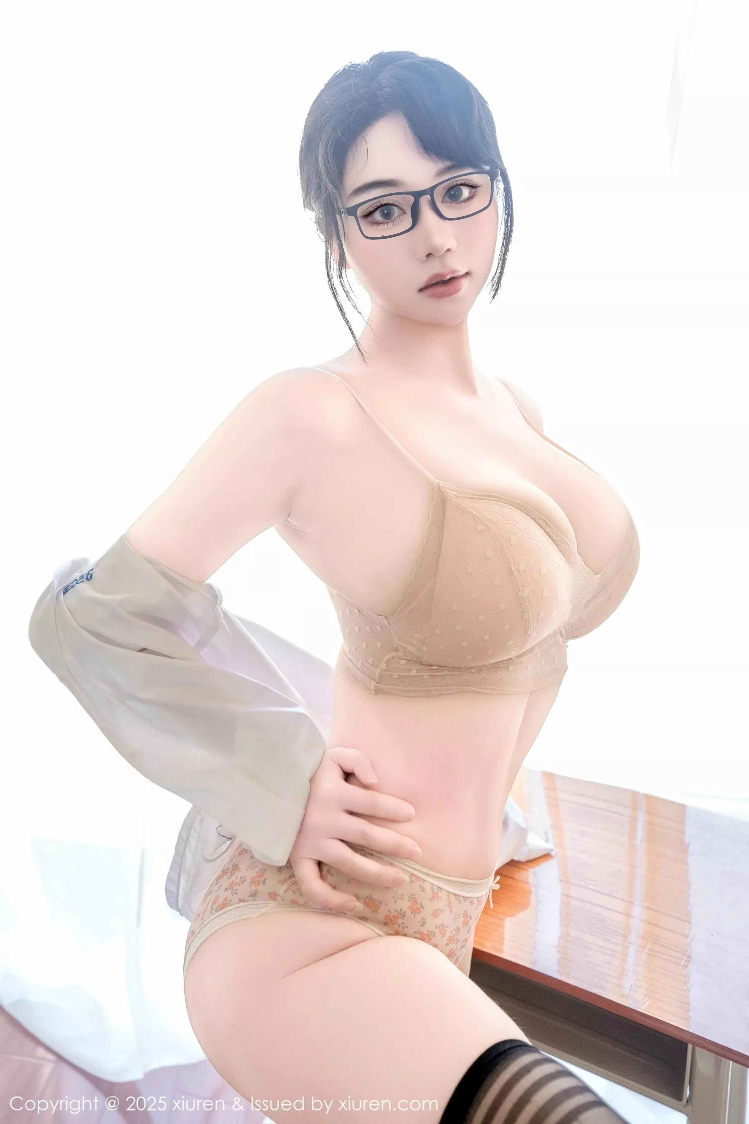 汐汐爱吃草莓写真