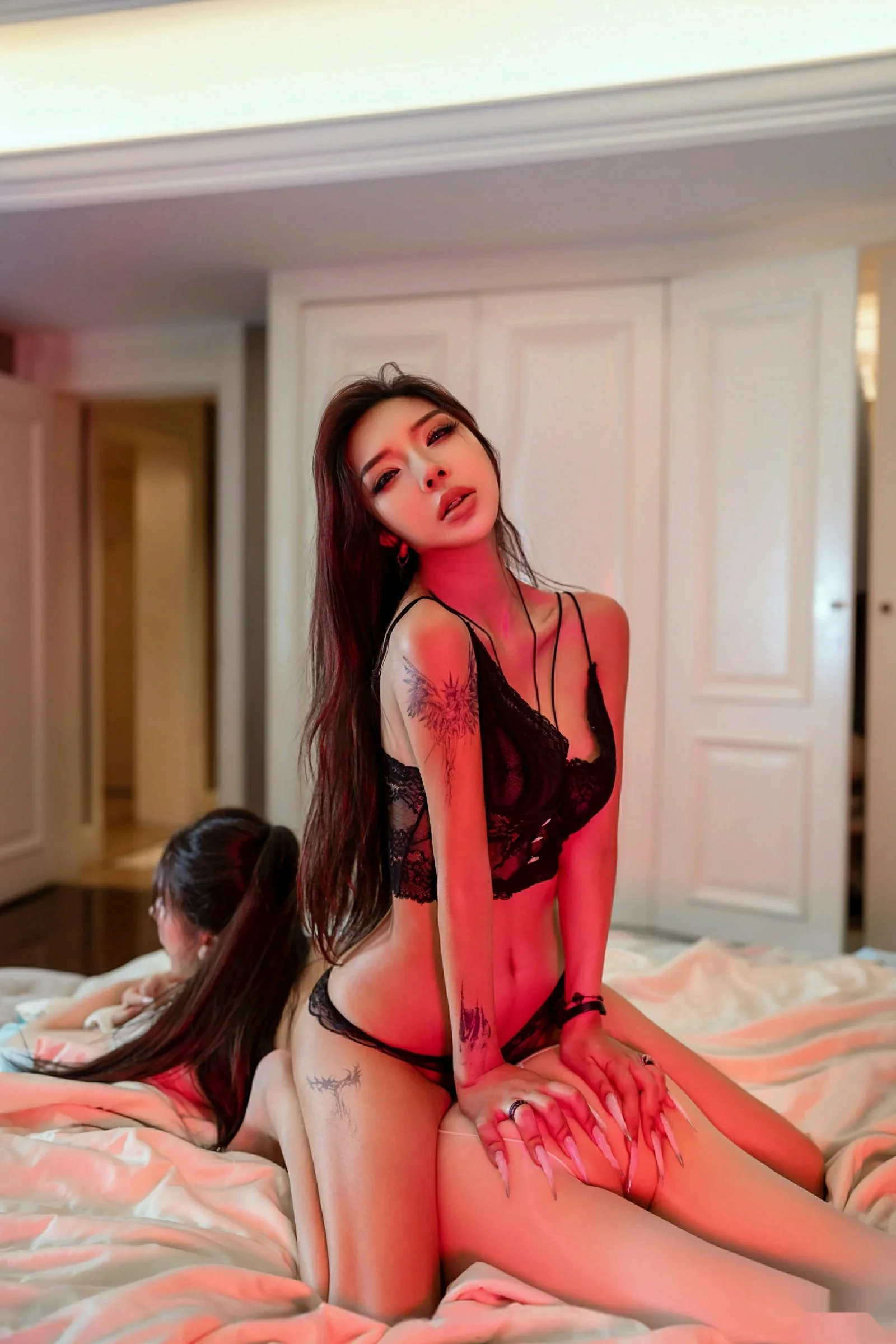 秀人集.com_[XINGYAN星颜社]VOL.408_模特合集女神李丽莎健身房性感服饰秀丰满身材惹火诱惑写真65P