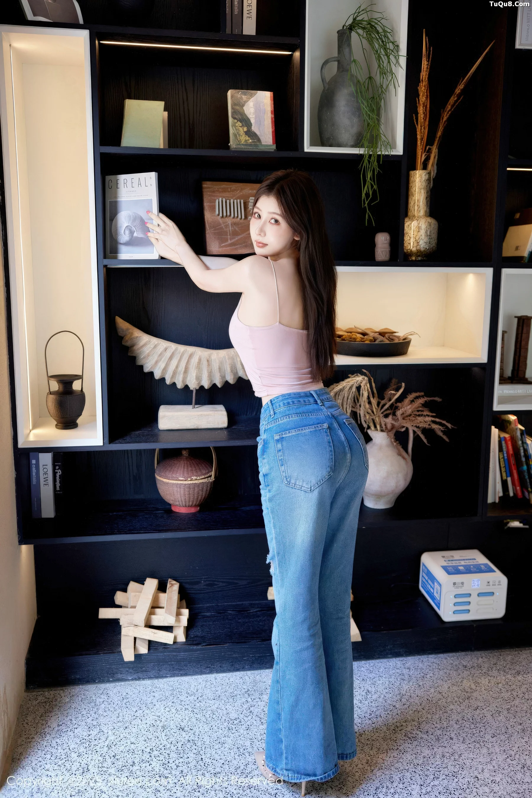 秀人集.com_[XiuRen秀人网]No.10983_模特尹甜甜sunny性感粉色上衣配蓝色牛仔裤秀完美身材诱惑写真83P