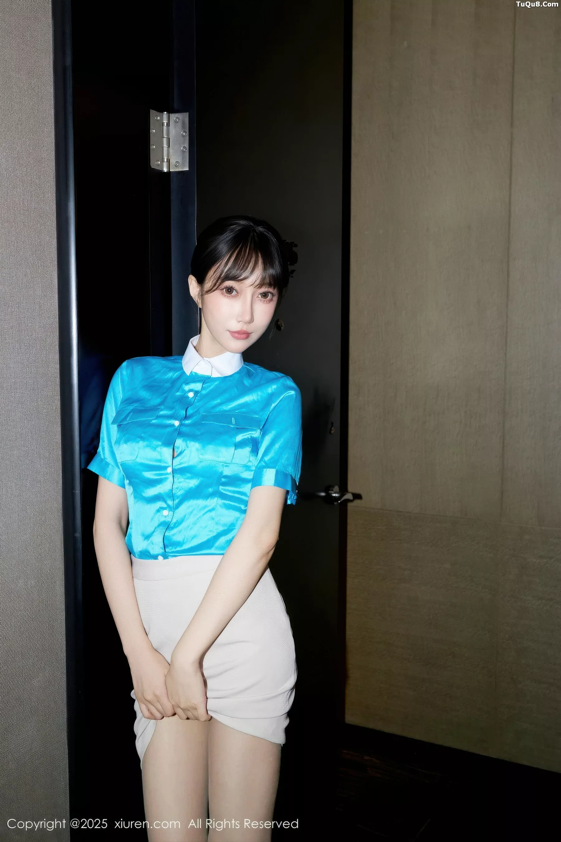 秀人集.com_[XiuRen秀人网]No.10914_模特玥儿玥er性感空姐制服露粉色内衣配超薄黑丝秀美腿诱惑写真62P