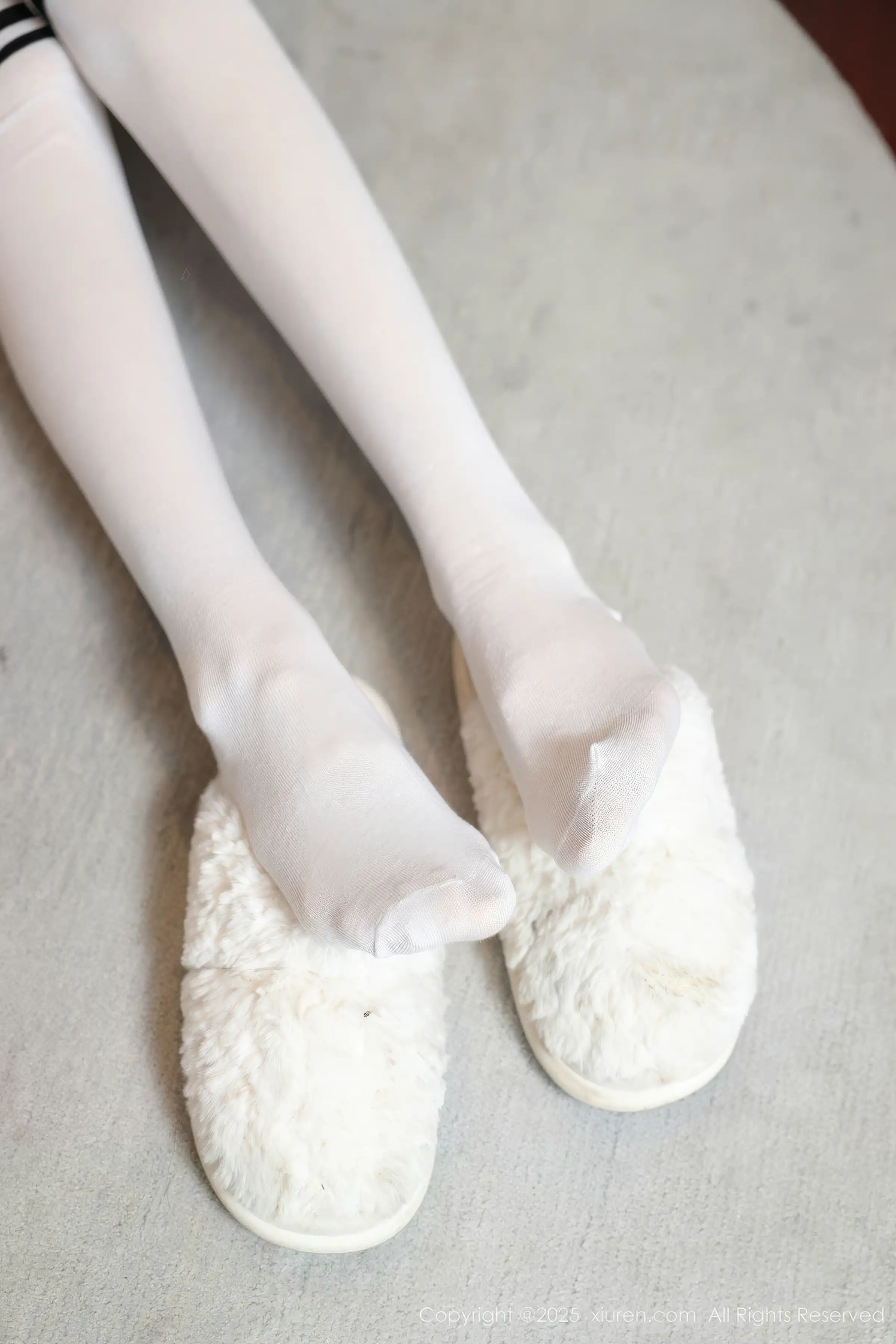 秀人集.com_[XiuRen秀人网]No.11110_新人模特许微微呀性感白色T恤配白色丝袜秀丰腴身材诱惑写真86P