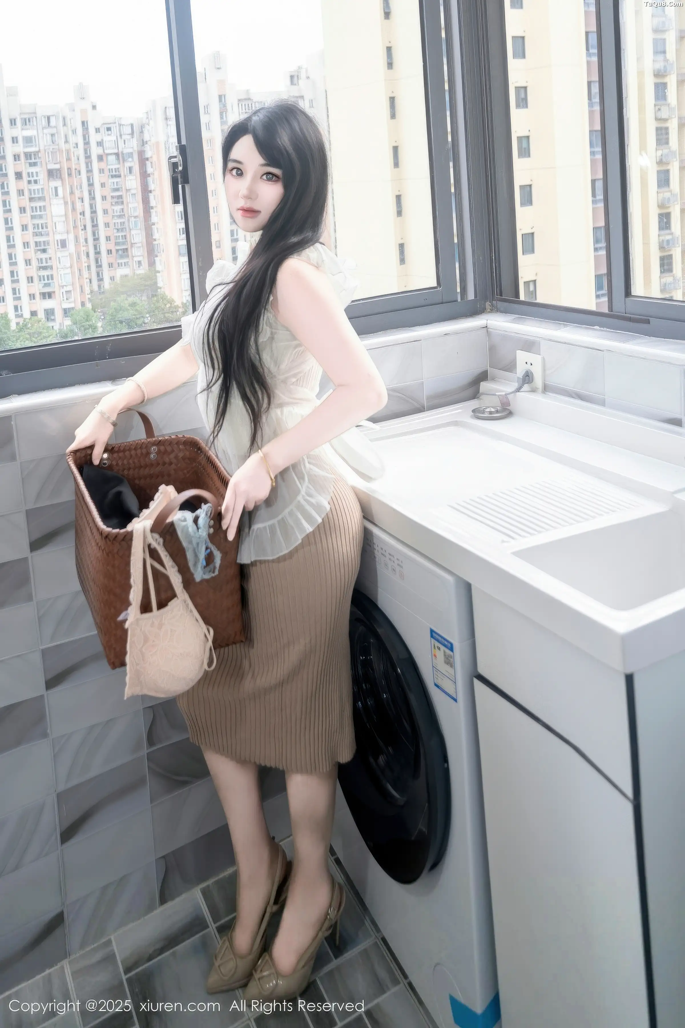 秀人集.com_[XiuRen秀人网]No.11010_模特汐汐爱吃草莓性感薄纱露原色内衣秀完美身材迷人诱惑写真83P