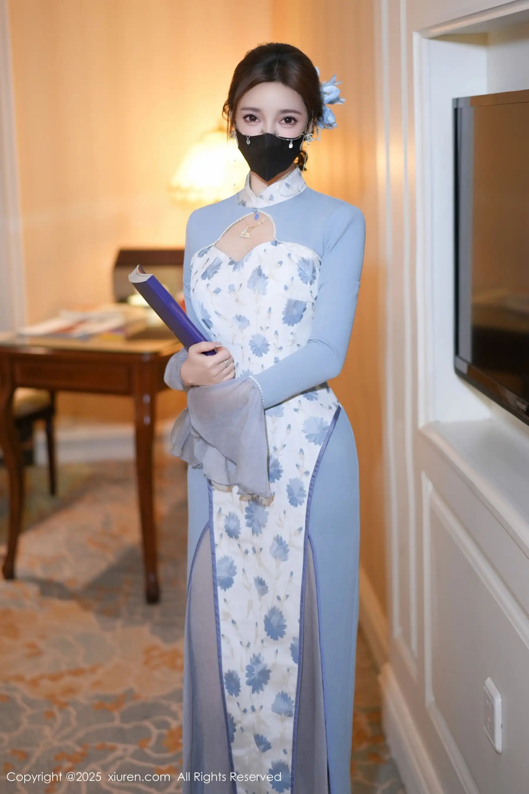 秀人集.com_[XiuRen秀人网]No.11033_模特Twins-桃桃性感蓝色连衣裙露白色内衣秀曼妙身姿诱惑写真80P